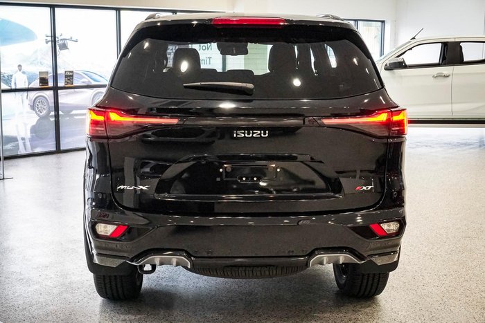 2025 Isuzu MU-X X-TERRAIN