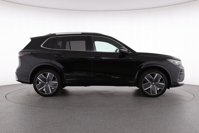 2026 Volkswagen Tiguan 200TSI eHybrid R-Line