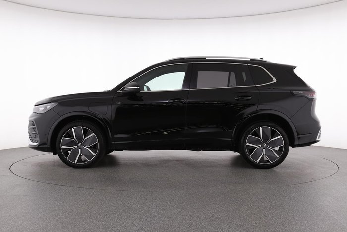 2026 Volkswagen Tiguan 200TSI eHybrid R-Line