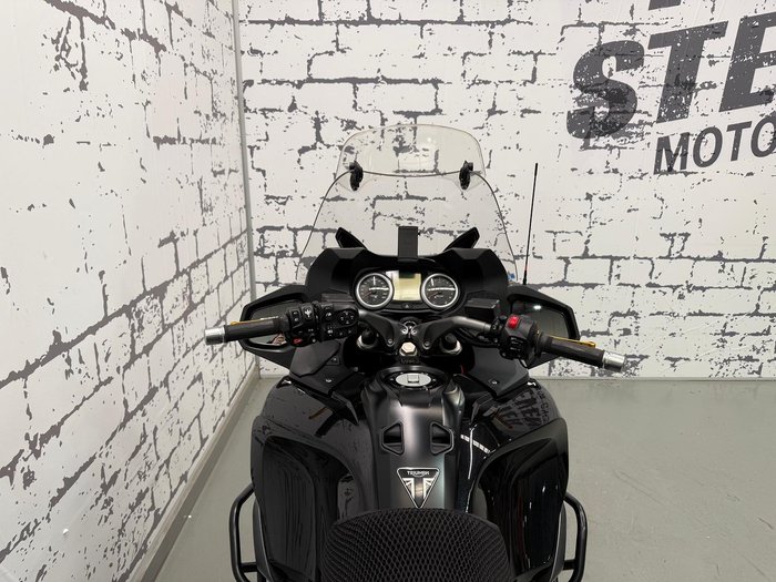 2017 Triumph Trophy SE Trophy Black