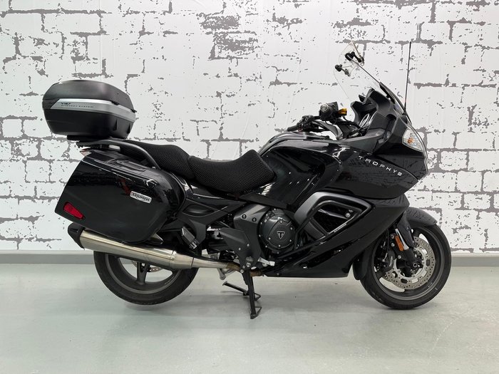 2017 Triumph Trophy SE Trophy Black