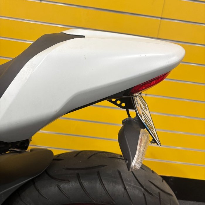 2018 DUCATI MONSTER 797 STAR WHITE-DARK ST White