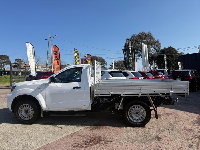 2022 Nissan Navara SL