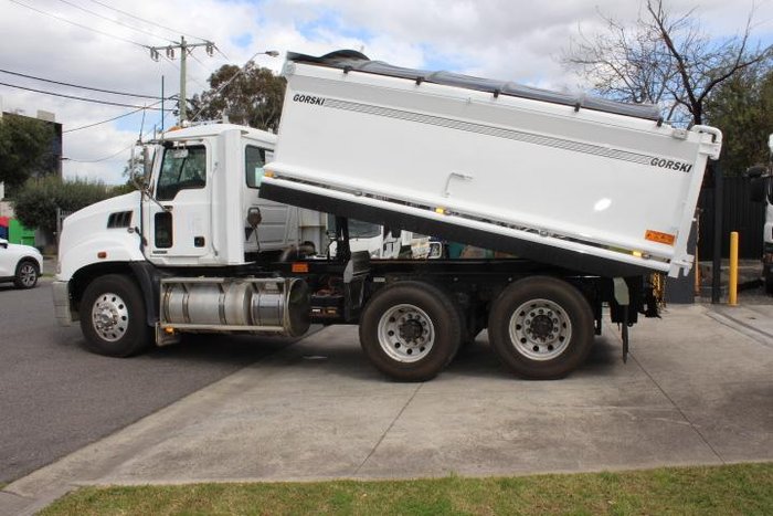 2014 Mack Granite