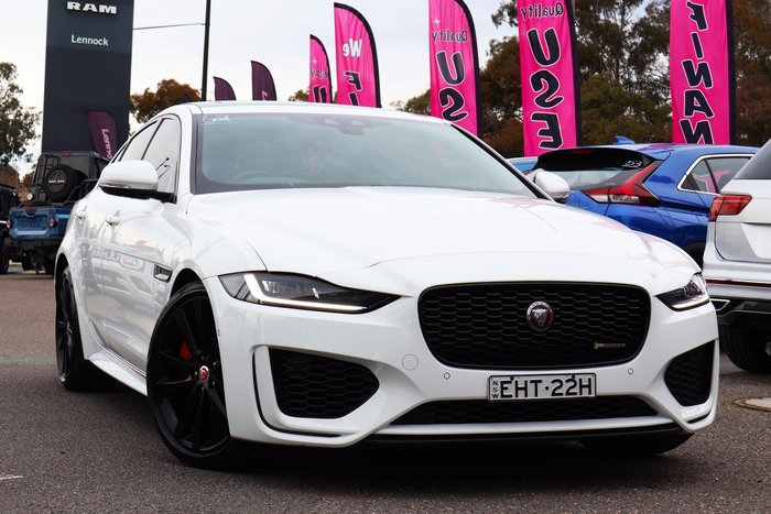 2020 Jaguar XE P300 R-Dynamic SE
