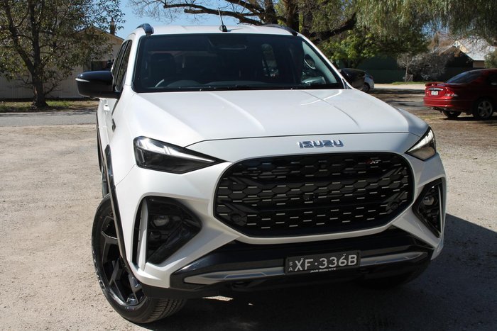 2026 Isuzu MU-X X-TERRAIN