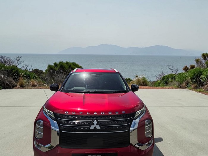 2022 Mitsubishi Outlander Exceed