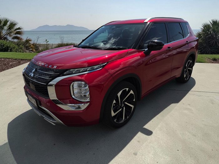 2022 Mitsubishi Outlander Exceed