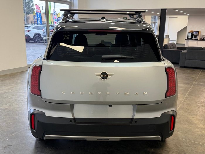 2024 MINI Countryman C Core
