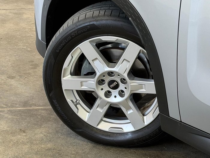 2024 MINI Countryman C Core