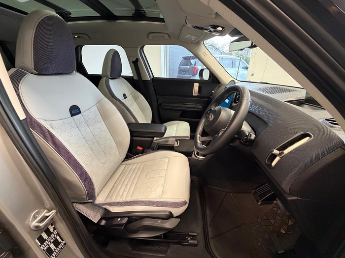 2024 MINI Countryman C Core