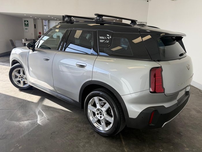 2024 MINI Countryman C Core