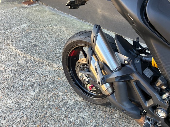 2022 Ducati MONSTER 937 RED R