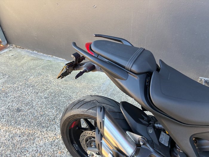 2022 Ducati MONSTER 937 RED R