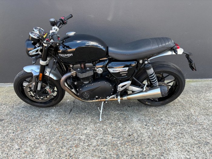 2022 Triumph STREET TWIN BLACK
