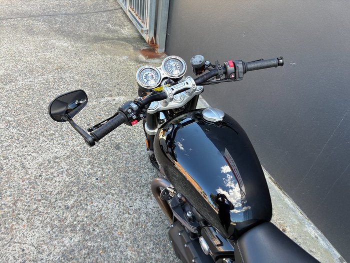 2022 Triumph STREET TWIN BLACK