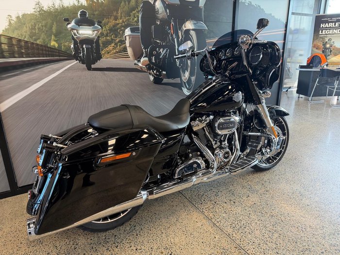 2021 Harley-Davidson Street Glide Special 114 (FLHXS)