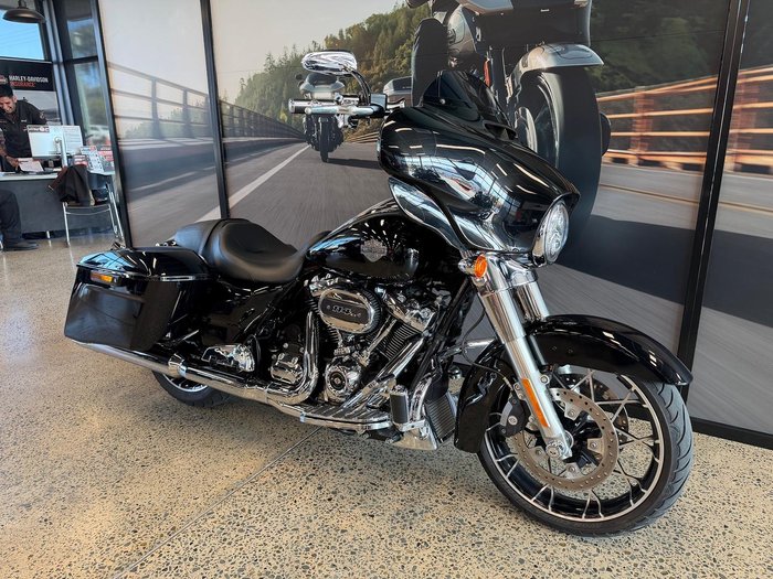 2021 Harley-Davidson Street Glide Special 114 (FLHXS)