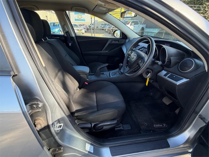 2013 MAZDA MAZDA3 NEO