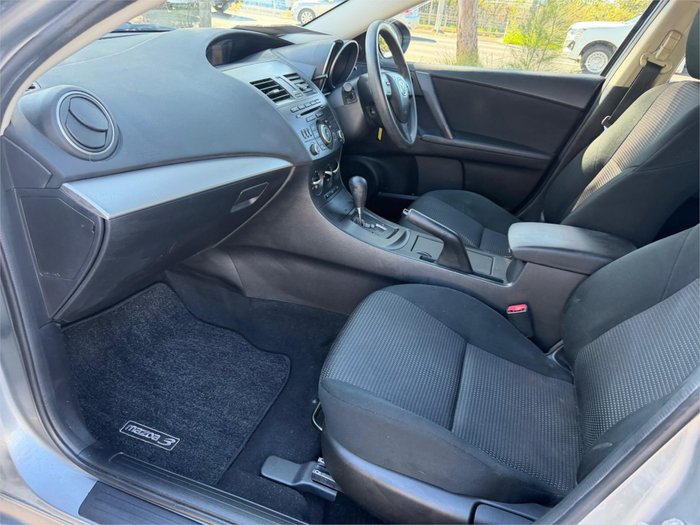 2013 MAZDA MAZDA3 NEO