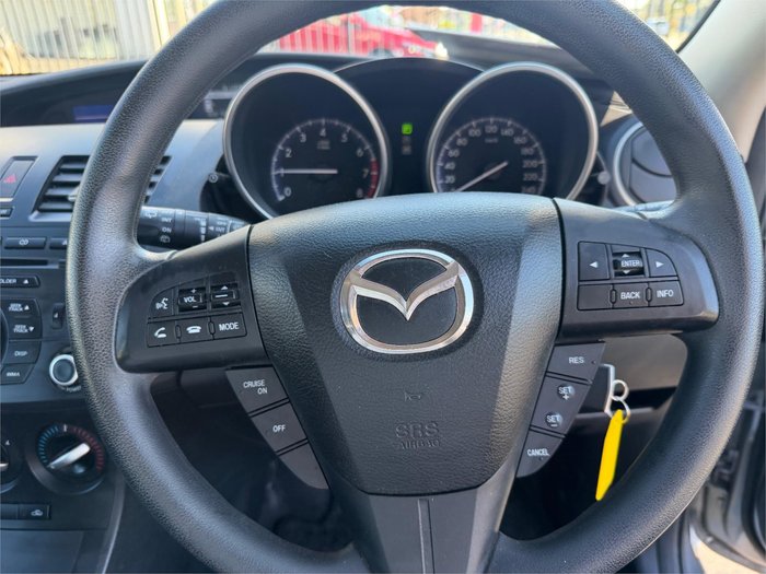 2013 MAZDA MAZDA3 NEO