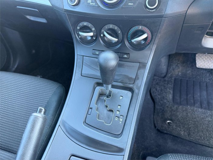 2013 MAZDA MAZDA3 NEO