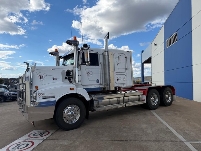 2004 Kenworth T400 Series T401