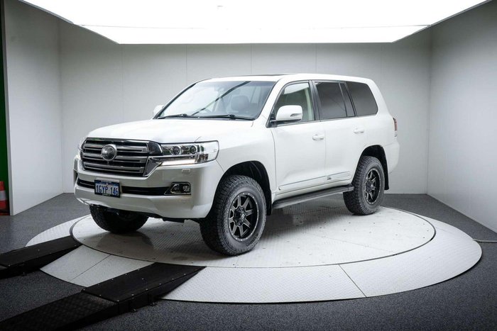 2017 Toyota Landcruiser