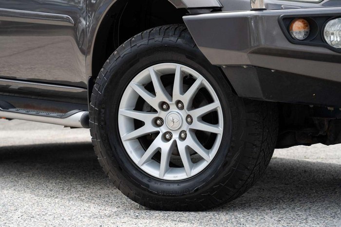 2012 Mitsubishi Challenger