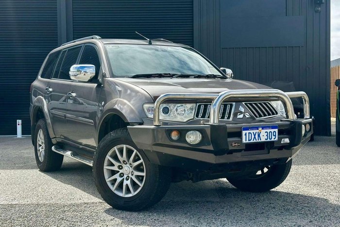 2012 Mitsubishi Challenger