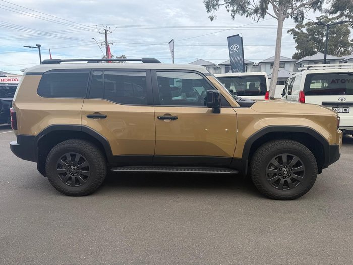 2025 Toyota Landcruiser Prado Altitude
