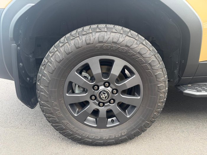 2025 Toyota Landcruiser Prado Altitude