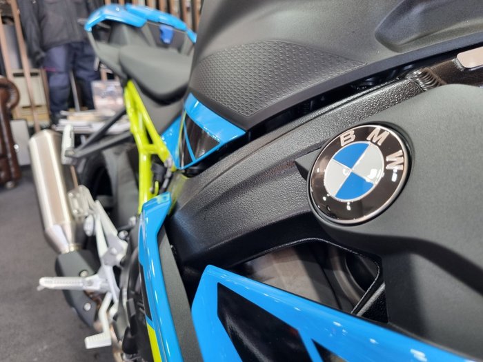 2026 BMW Motorrad S 1000 R Bluefire/Mugiallo Yellow