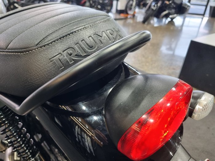 2017 Triumph STREET TWIN SILVER