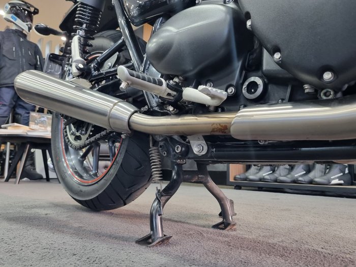 2017 Triumph STREET TWIN SILVER