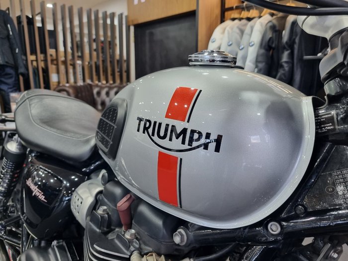 2017 Triumph STREET TWIN SILVER