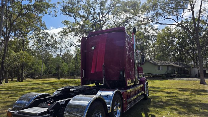 2018 Kenworth T909