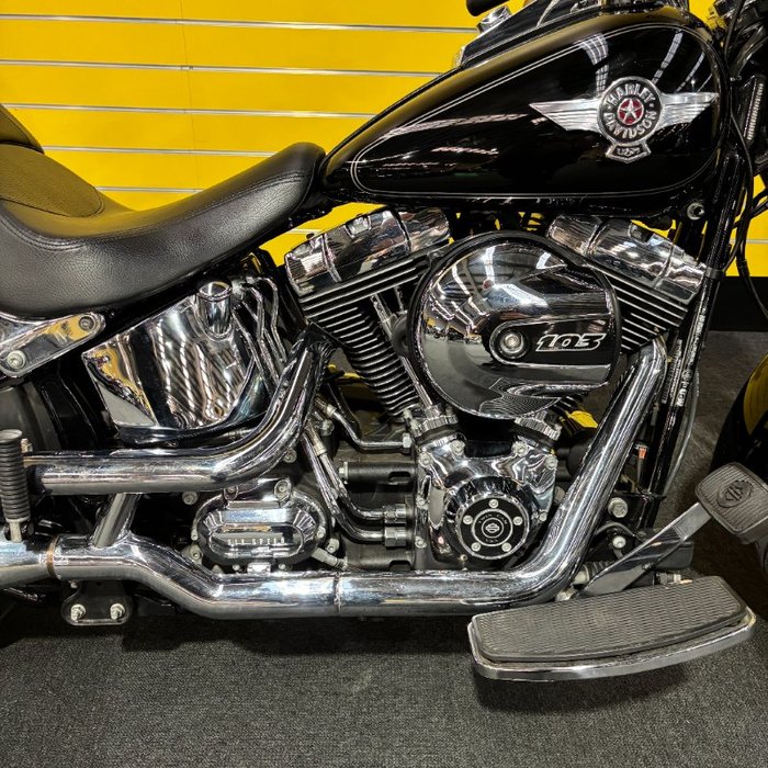 2017 HARLEY-DAVIDSON FLSTF FAT BOY Black