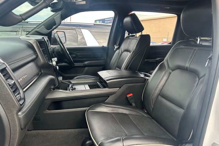 2022 RAM 1500 LIMITED RAMBOX (HYBRID)
