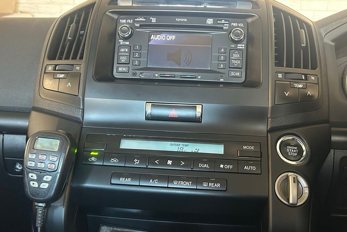 2011 Toyota Landcruiser Altitude