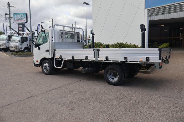 2018 HINO DUTRO 616