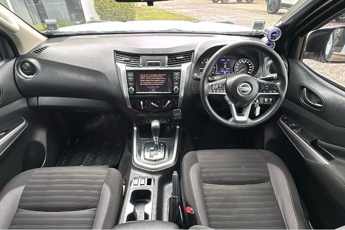 2021 Nissan Navara SL