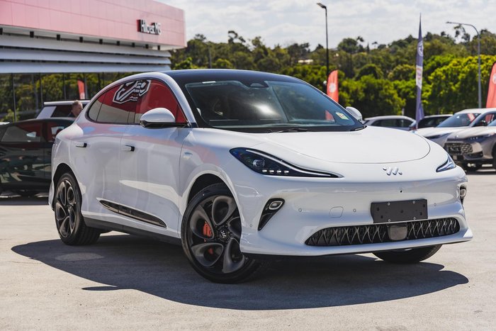 2025 MG IM6