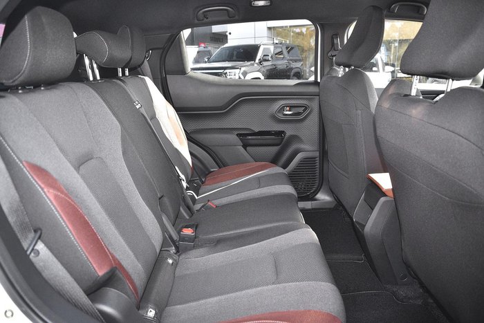 2026 Suzuki e VITARA Motion AP Arctic White Pearl