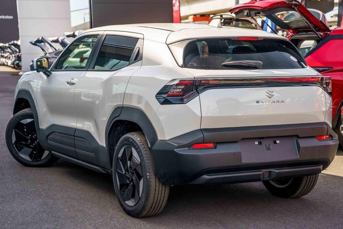 2026 Suzuki e VITARA Motion AP Arctic White Pearl