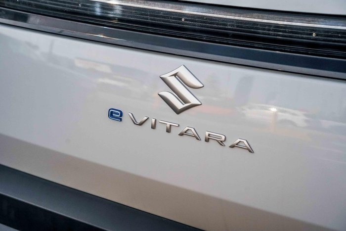 2026 Suzuki e VITARA Motion AP Arctic White Pearl