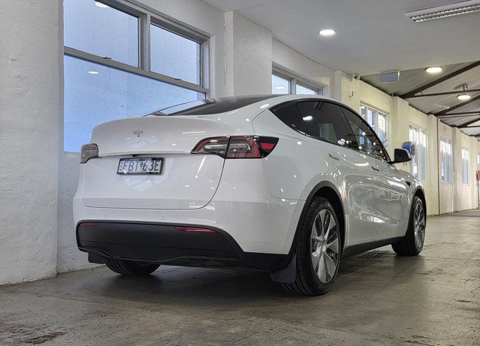 2023 Tesla Model Y Rear-Wheel Drive