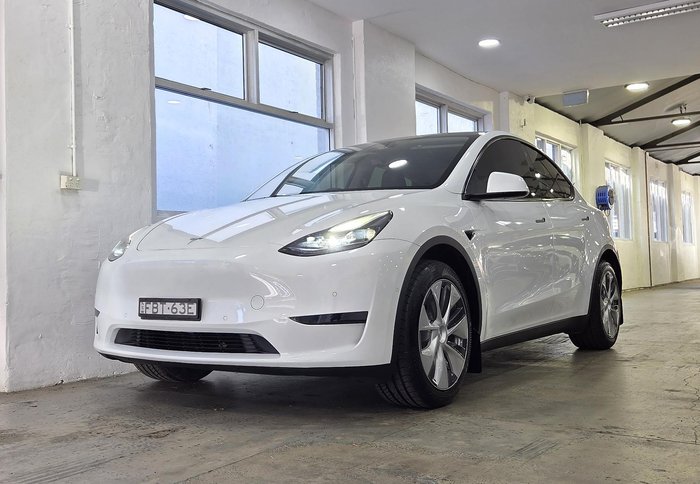 2023 Tesla Model Y Rear-Wheel Drive