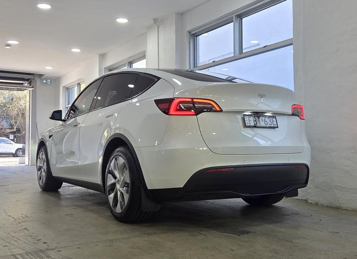 2023 Tesla Model Y Rear-Wheel Drive