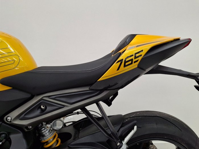 2027 Triumph STREET TRIPLE RS Road PHANTOM BLACK